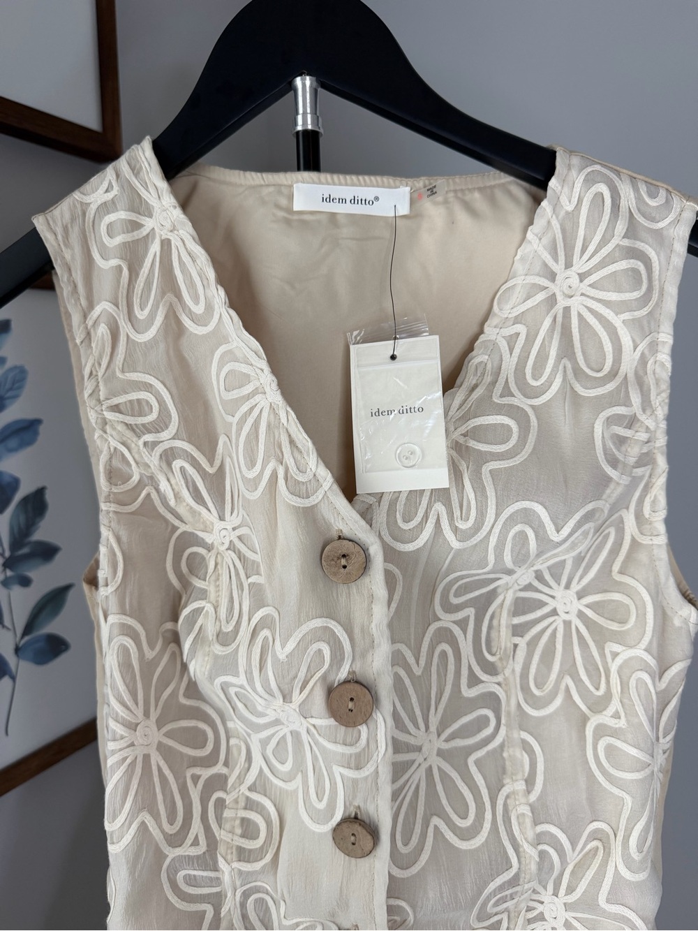 Neutral Floral Embroidered Romper - Beige/Cream - Picture 2 of 5